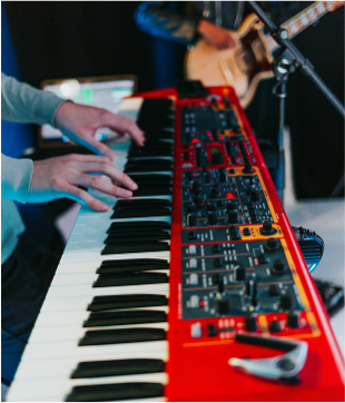 BAND NHẠC ĐIỆN TỬ